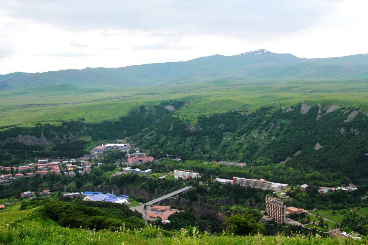 Hotel Central Jermuk Exterior photo